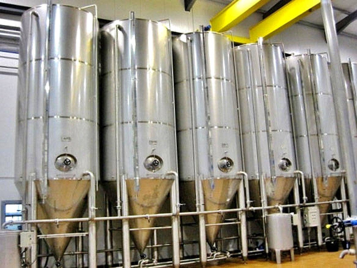 Depósitos de acero inoxidable para el almacenamiento del aceite